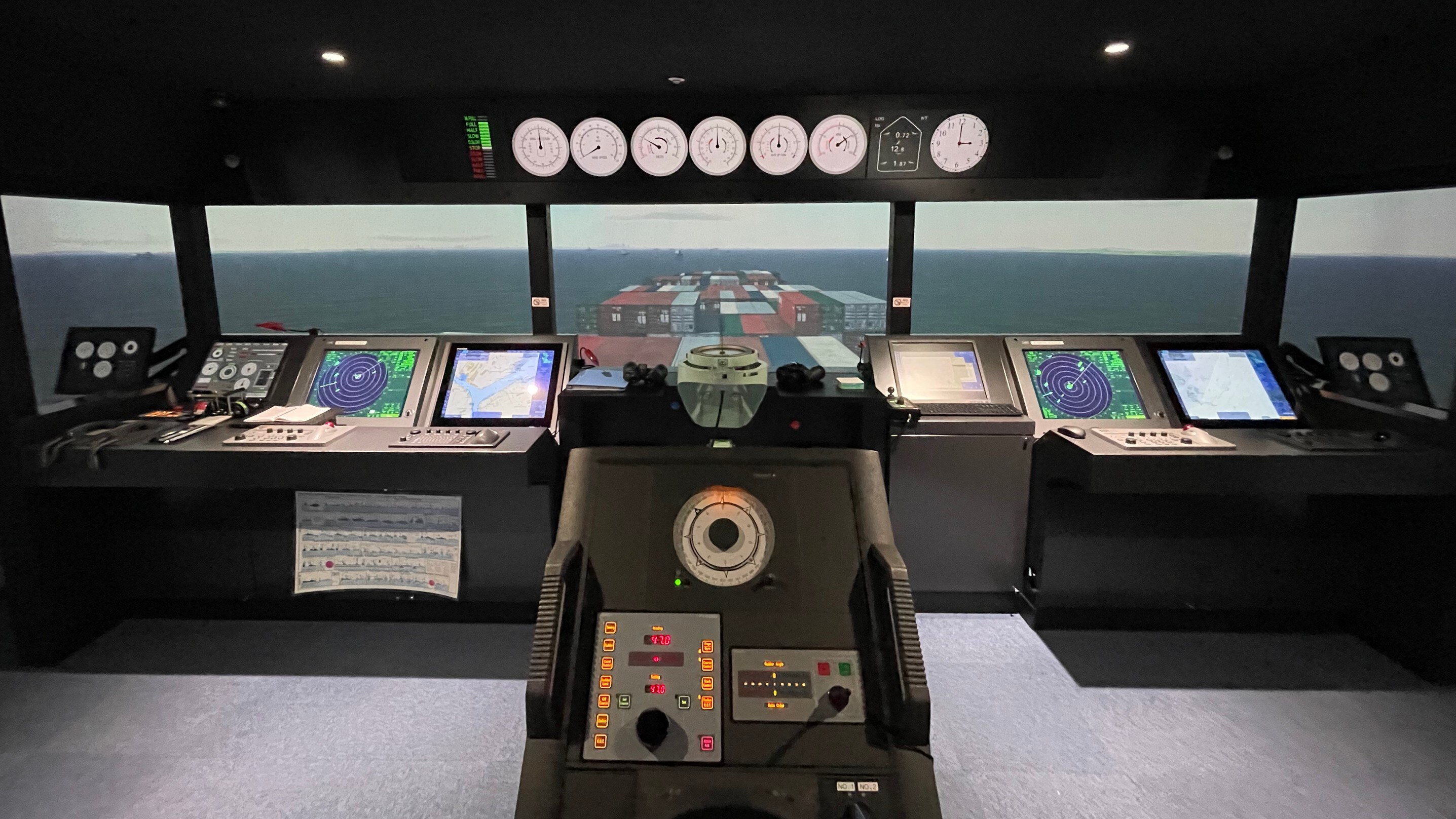 シミュレータ一覧 Simulators