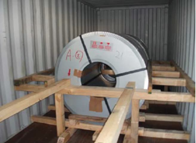 Container transport currently involves the use of a large amount of square timber, which is then fastened together as if building log-house.