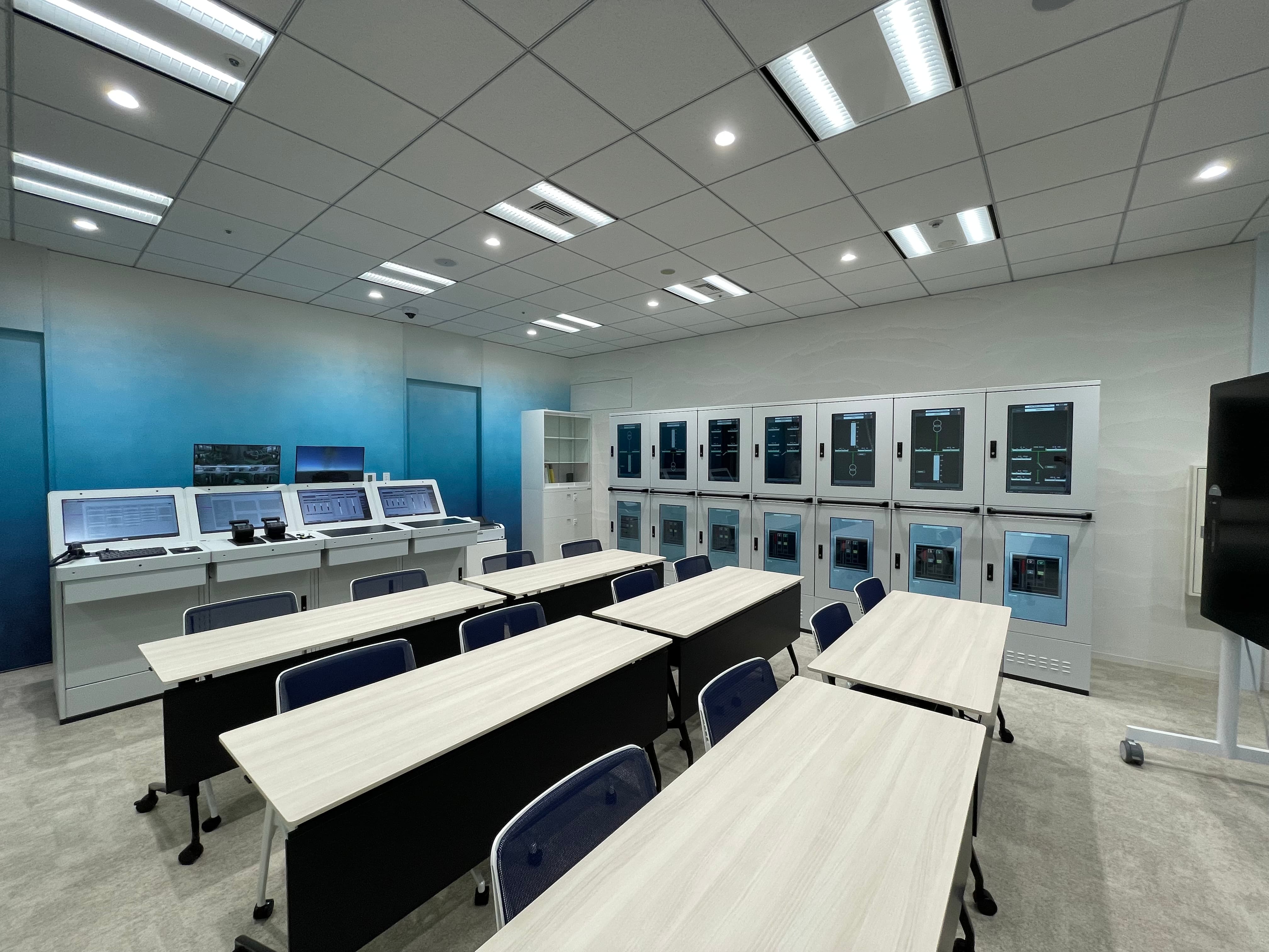 MOL Maritime Training and Education Features of Engine Room Simulator Training