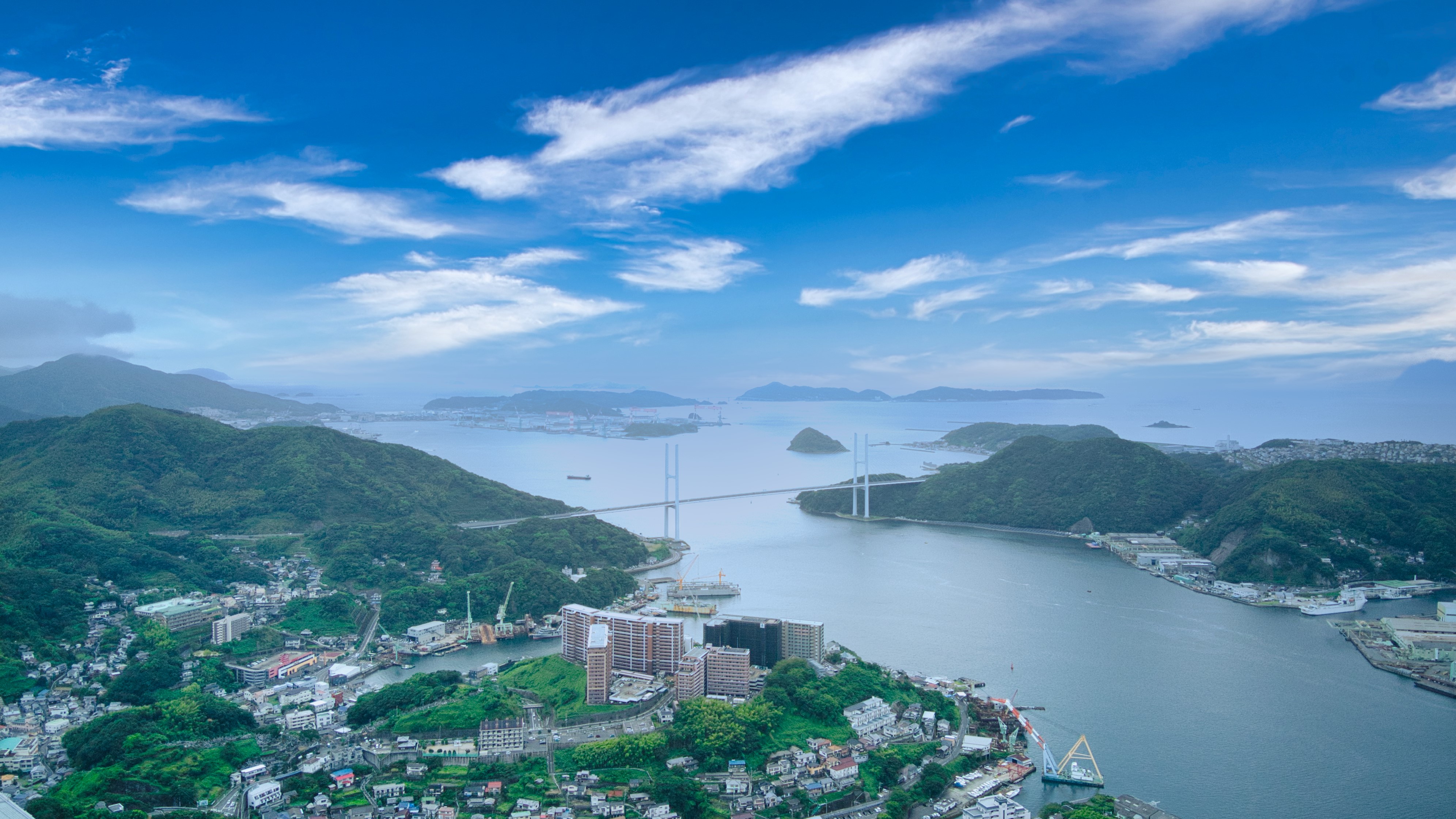 長崎市＆橋（空撮）