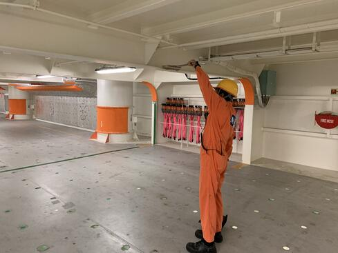 Thorough cleaning of cargo hold before loading cargo